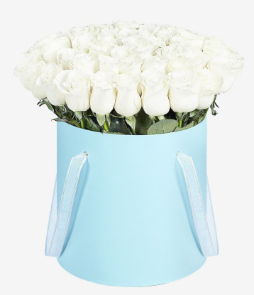 Коробка белых роз